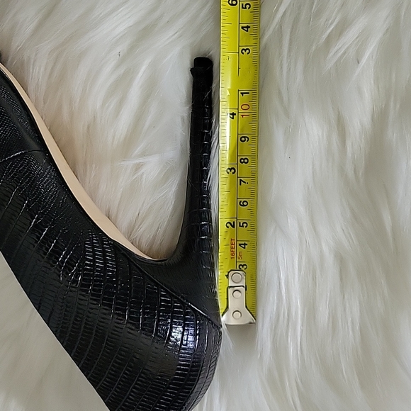 Beautiful Ann Taylor Black Crocodile Print Stilleto Heels - Picture 9 of 9
